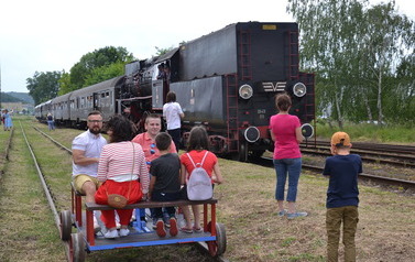 Przejazd drezyną zorganizowany z okazji przyjazdu pociągu "Drezyniarz" do Czarnkowa 04.06.2022r.